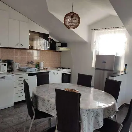 Apartment & Tony Tribunj (Sibenik-Knin)