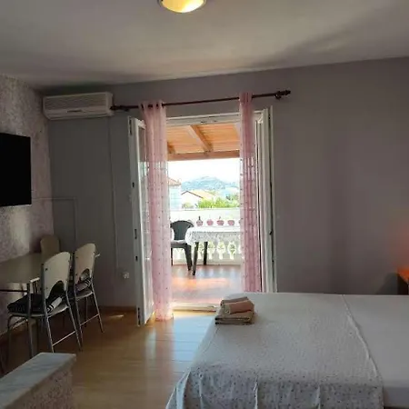 Apartment & Tony Tribunj (Sibenik-Knin)