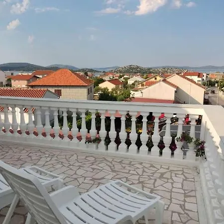 & Tony Tribunj (Sibenik-Knin)