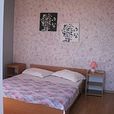 & Tony 아파트 Tribalj