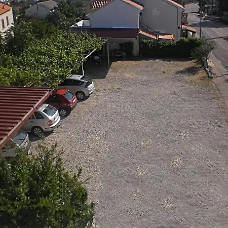 Apartament & Tony Tribalj