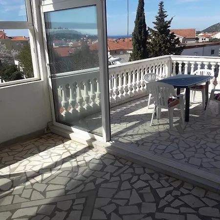 & Tony Tribunj (Sibenik-Knin)