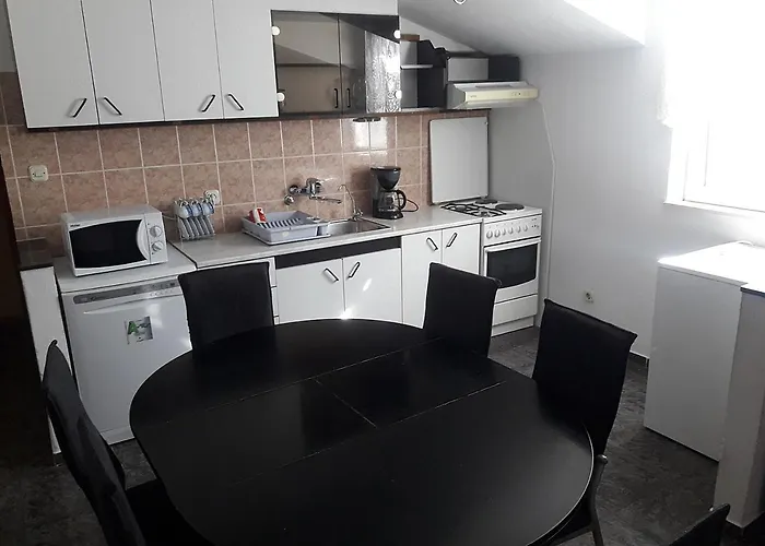 & Tony Appartement Tribalj